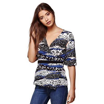 Blue graphic wrap jersey top